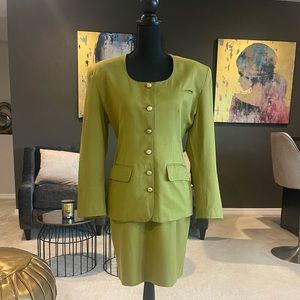 Vintage green suit with skirt